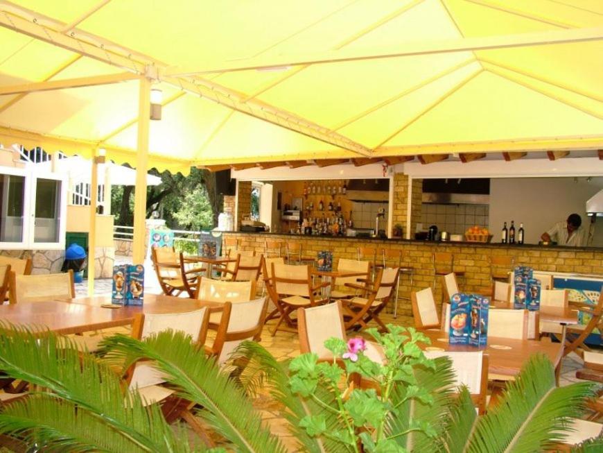Alexander Aparthotel Agios Gordios  Exterior photo